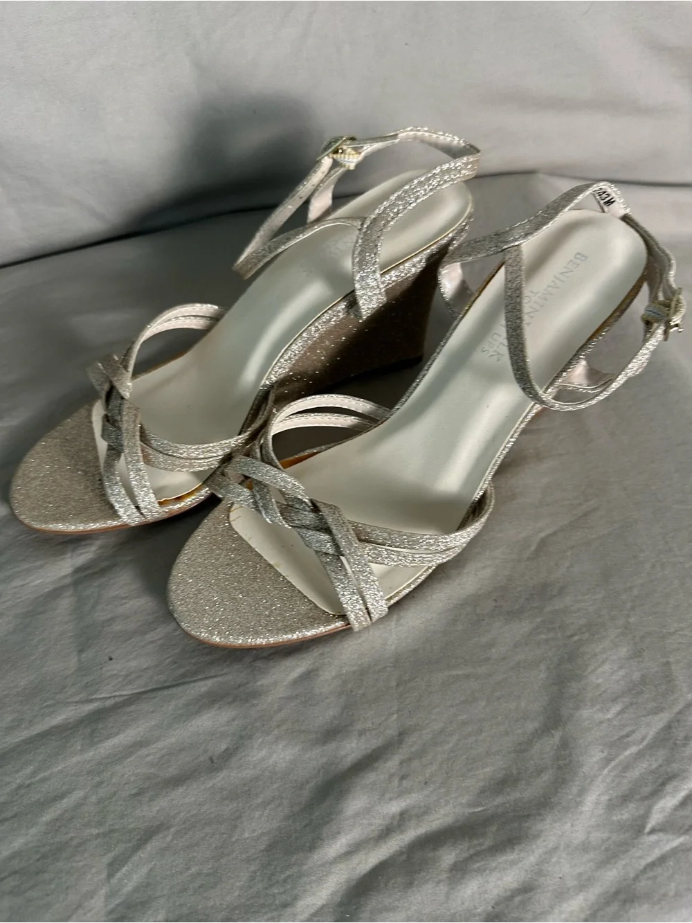 Benjamin Walk Touch Ups Glitter Wedge Sandals 6M NWOB